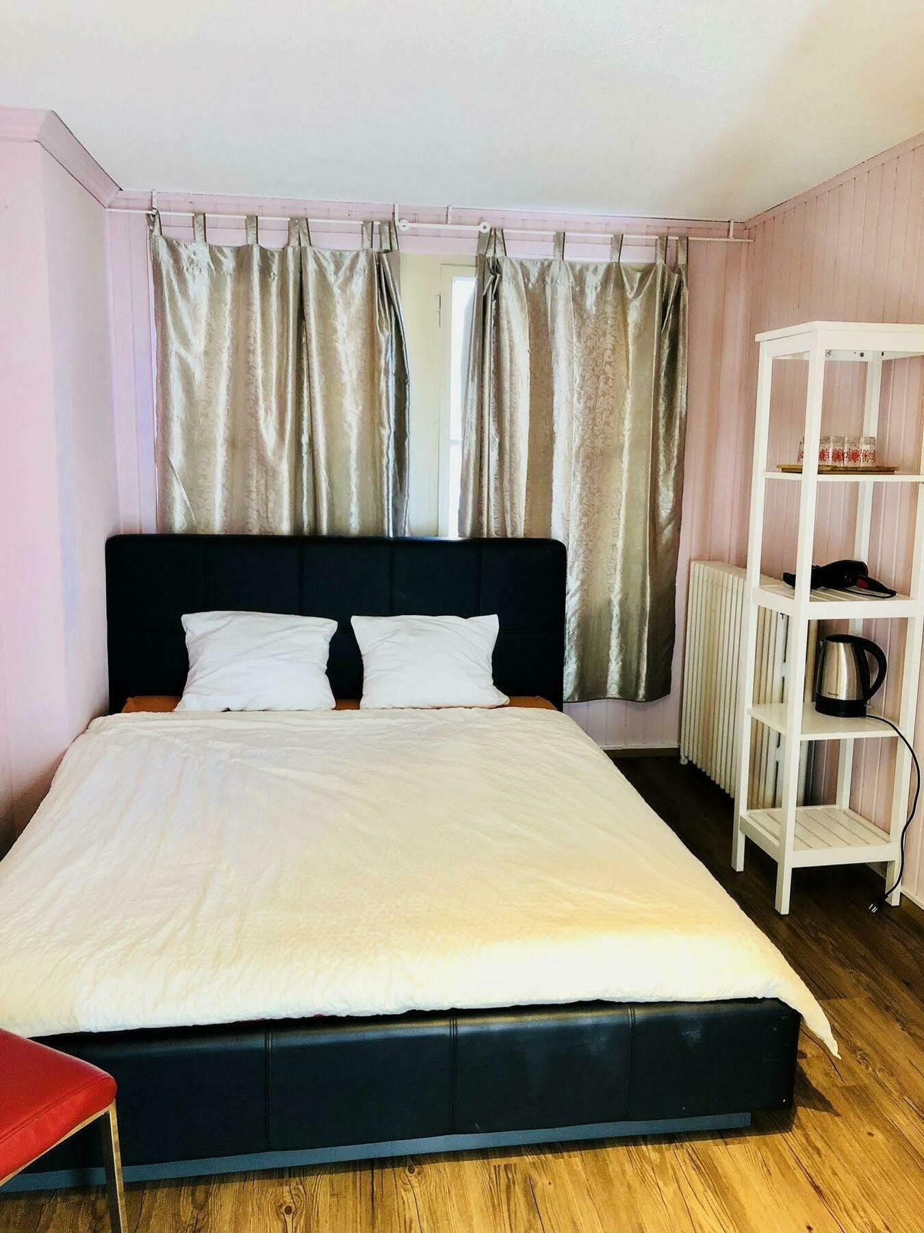 Linda Inn Entrelagos